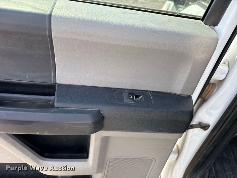 image for item FC4232 2021 Ford F250 Super Duty Crew Cab pickup truck
