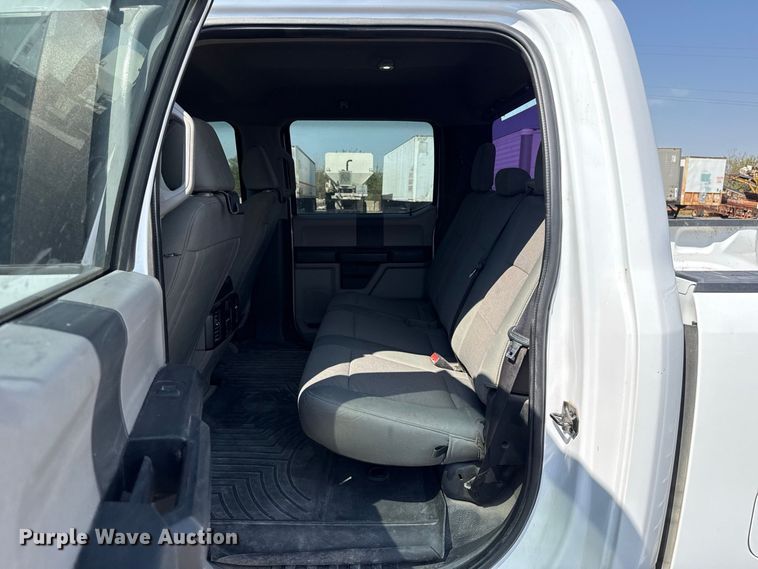 image for item FC4232 2021 Ford F250 Super Duty Crew Cab pickup truck