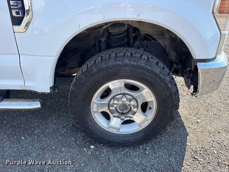 image for item FC4232 2021 Ford F250 Super Duty Crew Cab pickup truck
