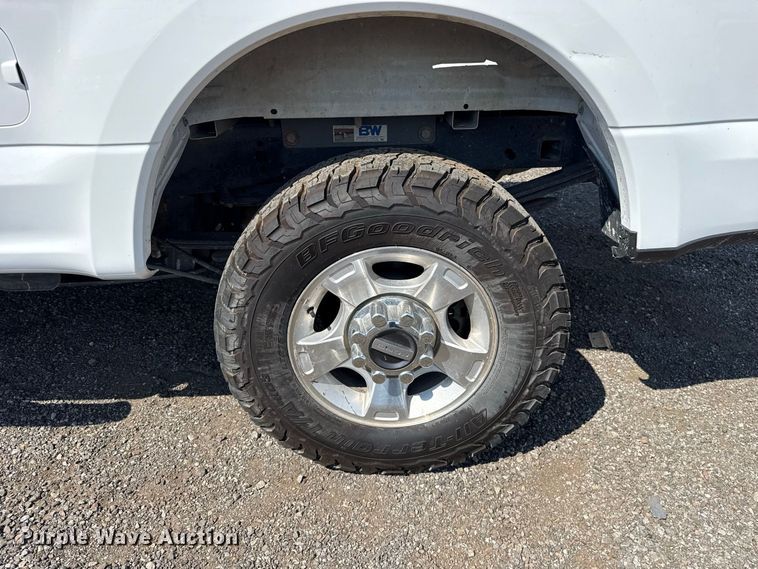 image for item FC4232 2021 Ford F250 Super Duty Crew Cab pickup truck