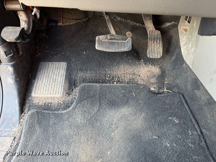 image for item FC4233 2022 Ford F350 Super Duty Crew Cab pickup truck