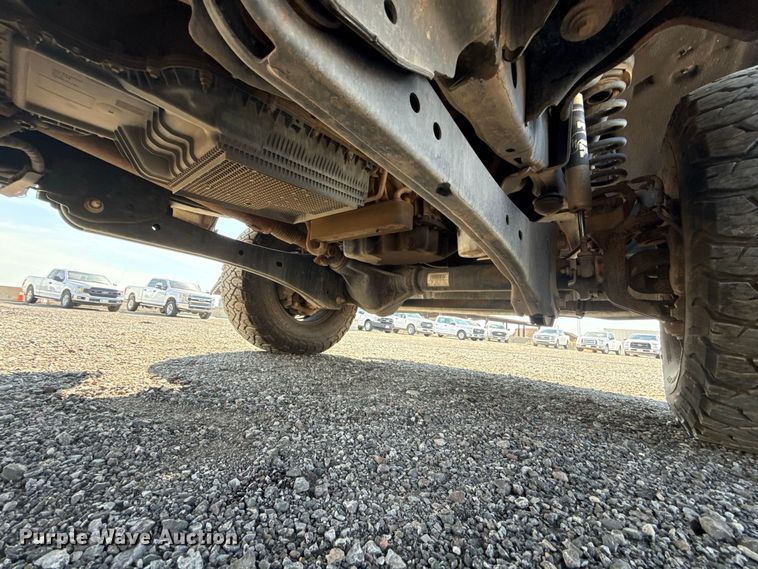 image for item FC4233 2022 Ford F350 Super Duty Crew Cab pickup truck