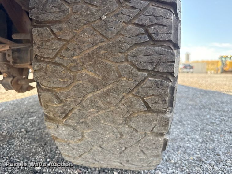 image for item FC4233 2022 Ford F350 Super Duty Crew Cab pickup truck