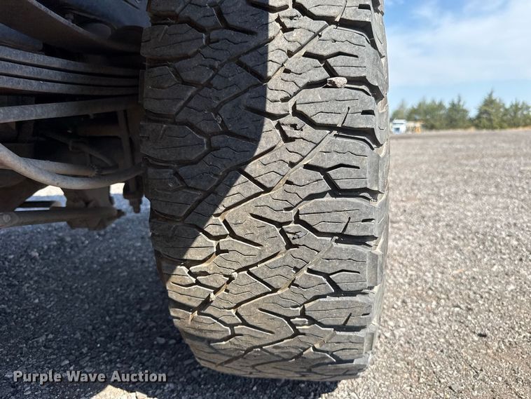 image for item FC4233 2022 Ford F350 Super Duty Crew Cab pickup truck