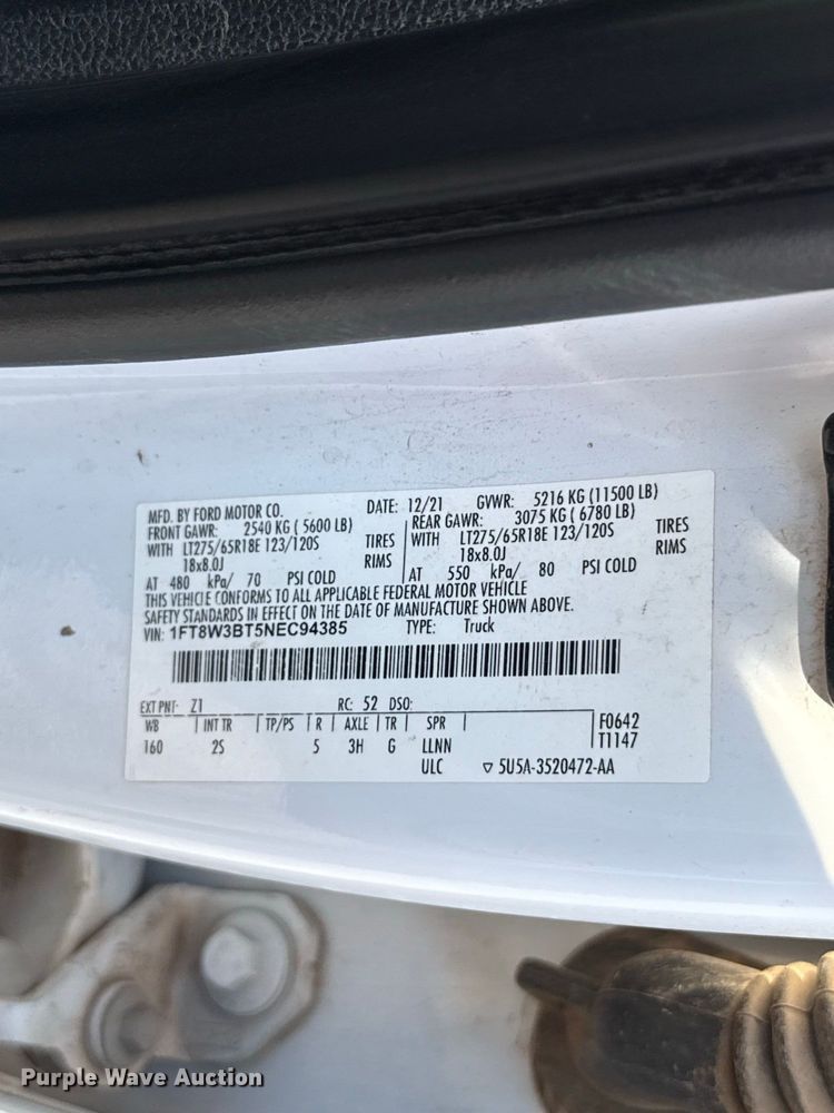 image for item FC4233 2022 Ford F350 Super Duty Crew Cab pickup truck
