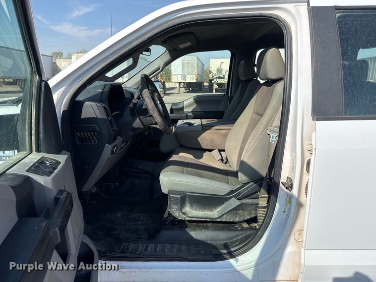 image for item FC4235 2017 Ford F-150 Crew Cab pickup truck