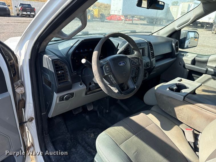 image for item FC4235 2017 Ford F-150 Crew Cab pickup truck
