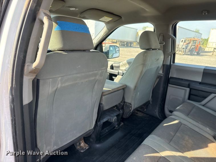 image for item FC4235 2017 Ford F-150 Crew Cab pickup truck