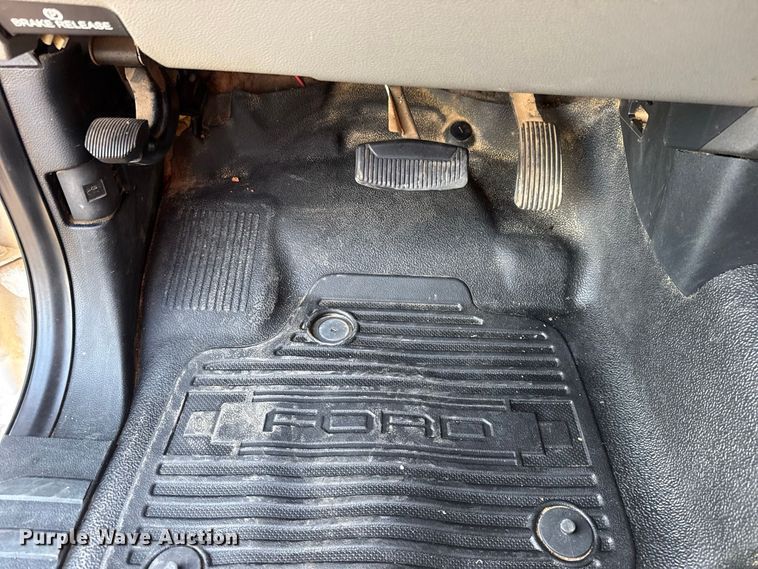 image for item FC4237 2020 Ford F250 Super Duty Crew Cab pickup truck