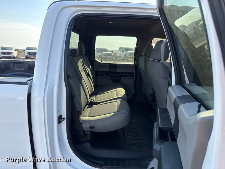 image for item FC4237 2020 Ford F250 Super Duty Crew Cab pickup truck