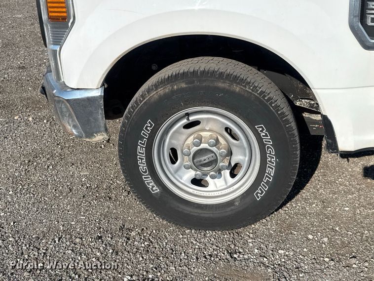 image for item FC4237 2020 Ford F250 Super Duty Crew Cab pickup truck