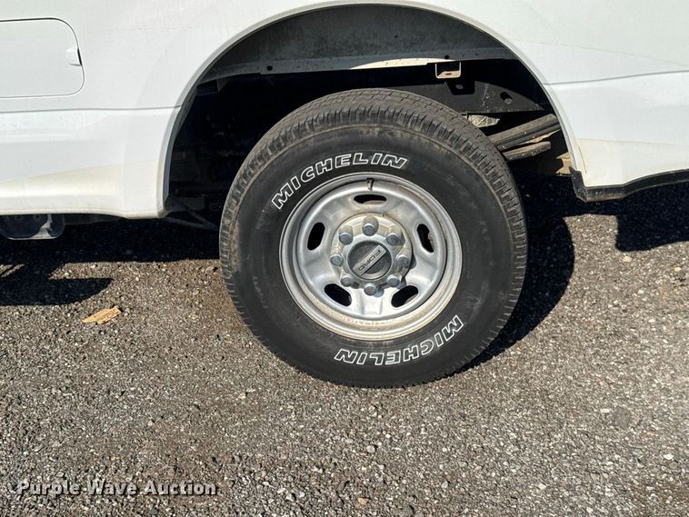 image for item FC4237 2020 Ford F250 Super Duty Crew Cab pickup truck
