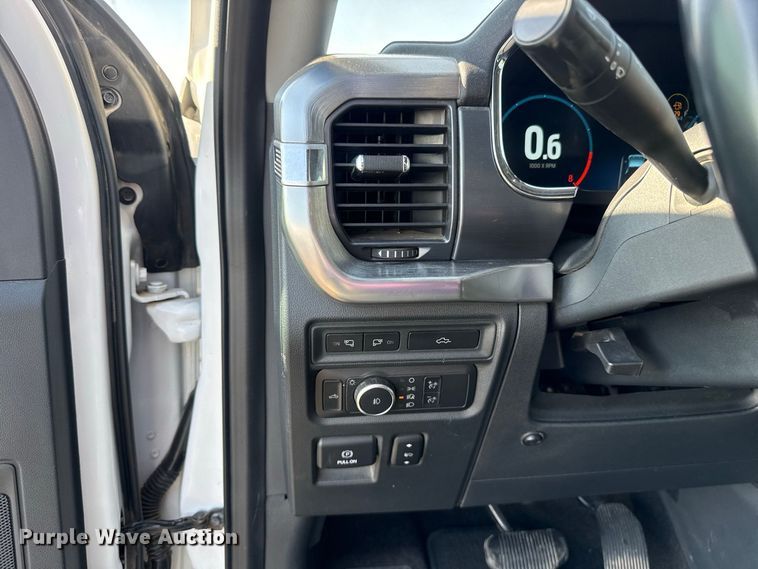 image for item FC4238 2021 Ford F-150 Crew Cab pickup truck