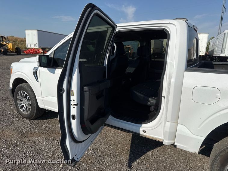 image for item FC4238 2021 Ford F-150 Crew Cab pickup truck
