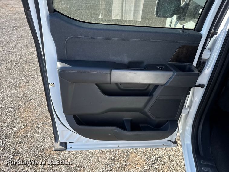 image for item FC4238 2021 Ford F-150 Crew Cab pickup truck