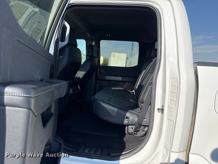 image for item FC4238 2021 Ford F-150 Crew Cab pickup truck