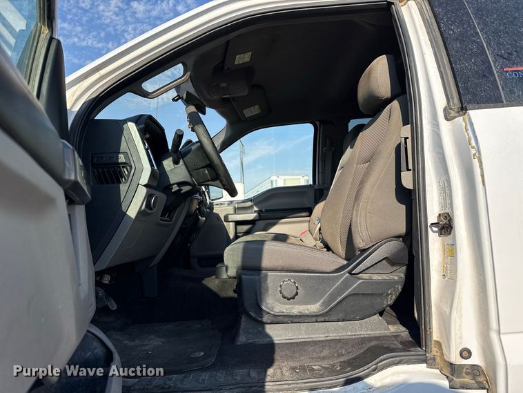 image for item FC4239 2015 Ford F150 Ext. Cab pickup truck
