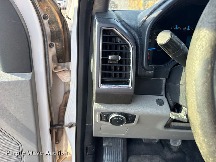 image for item FC4239 2015 Ford F150 Ext. Cab pickup truck