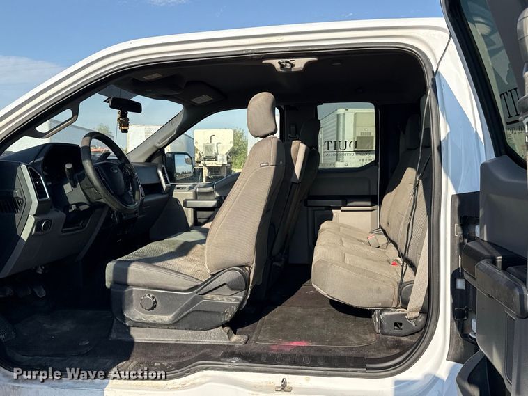 image for item FC4239 2015 Ford F150 Ext. Cab pickup truck