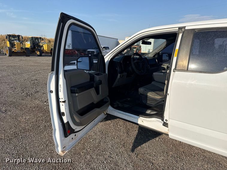 image for item FC4240 2016 Ford F150 Ext. Cab pickup truck