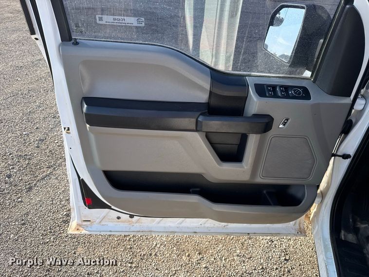 image for item FC4240 2016 Ford F150 Ext. Cab pickup truck
