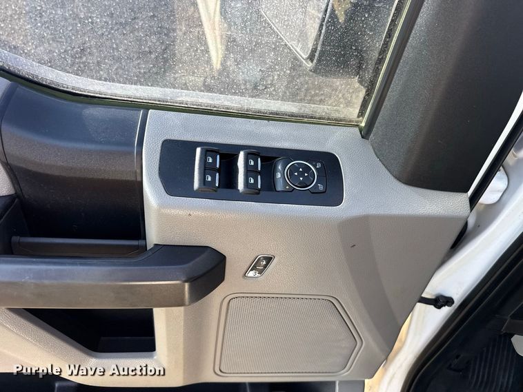 image for item FC4240 2016 Ford F150 Ext. Cab pickup truck