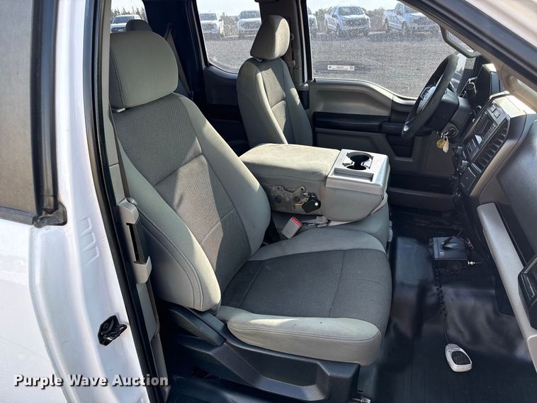 image for item FC4240 2016 Ford F150 Ext. Cab pickup truck