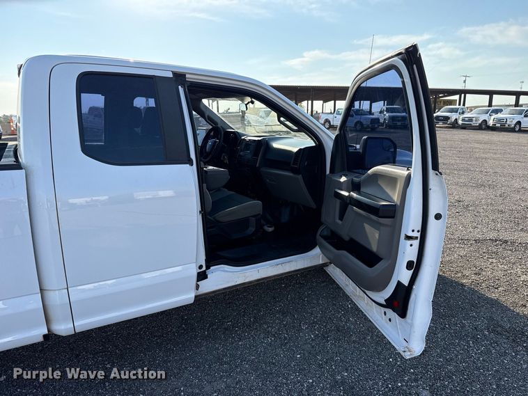 image for item FC4240 2016 Ford F150 Ext. Cab pickup truck