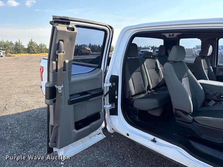 image for item FC4240 2016 Ford F150 Ext. Cab pickup truck