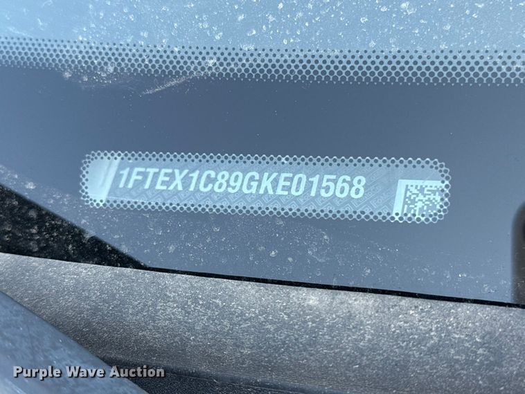 image for item FC4240 2016 Ford F150 Ext. Cab pickup truck