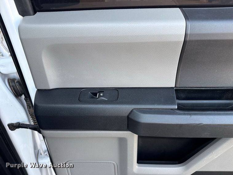 image for item FC4241 2018 Ford F150 Crew Cab pickup truck