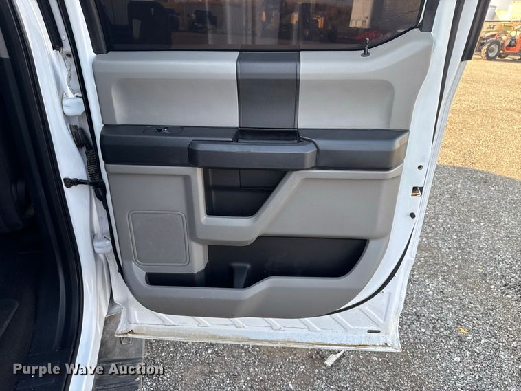 image for item FC4241 2018 Ford F150 Crew Cab pickup truck