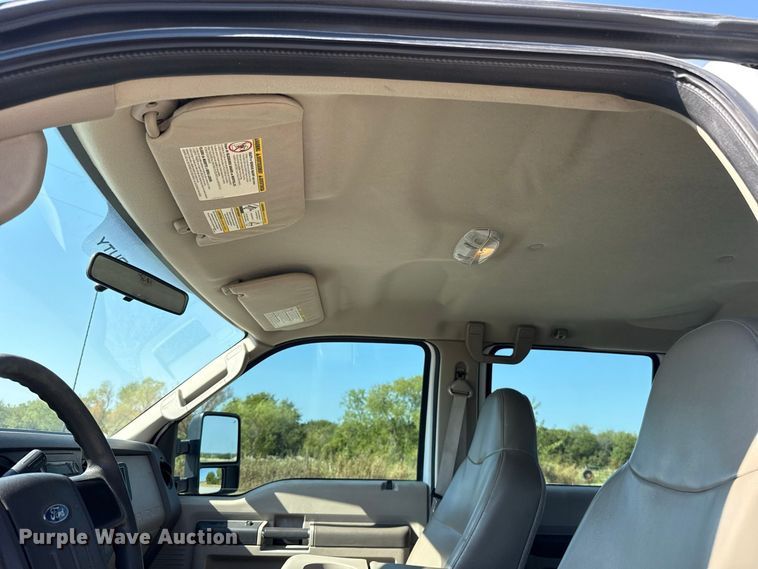 image for item FC4300 2008 Ford F250 Super Duty Crew Cab pickup truck