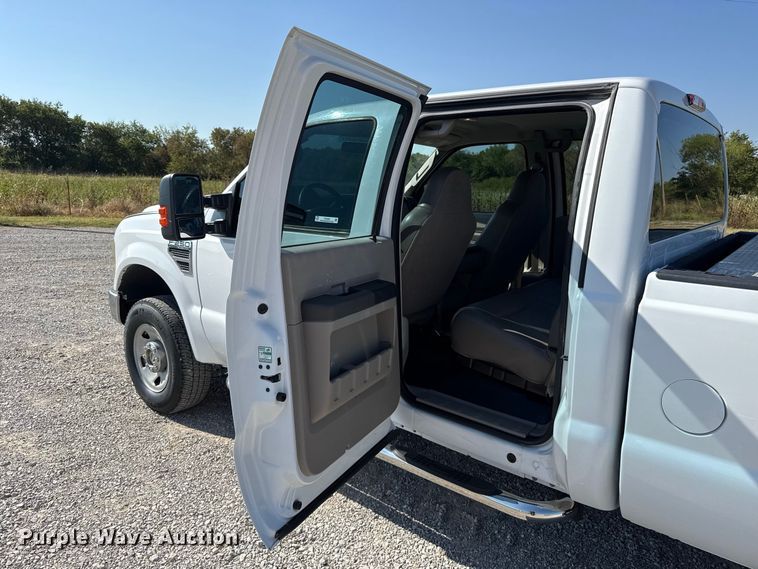 image for item FC4300 2008 Ford F250 Super Duty Crew Cab pickup truck
