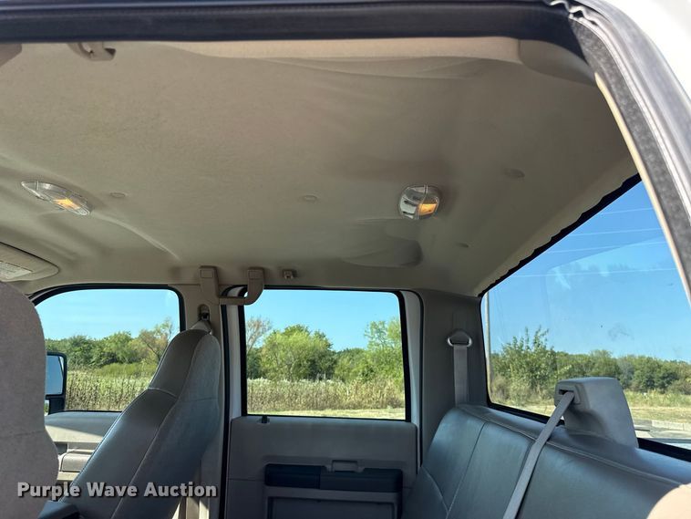 image for item FC4300 2008 Ford F250 Super Duty Crew Cab pickup truck