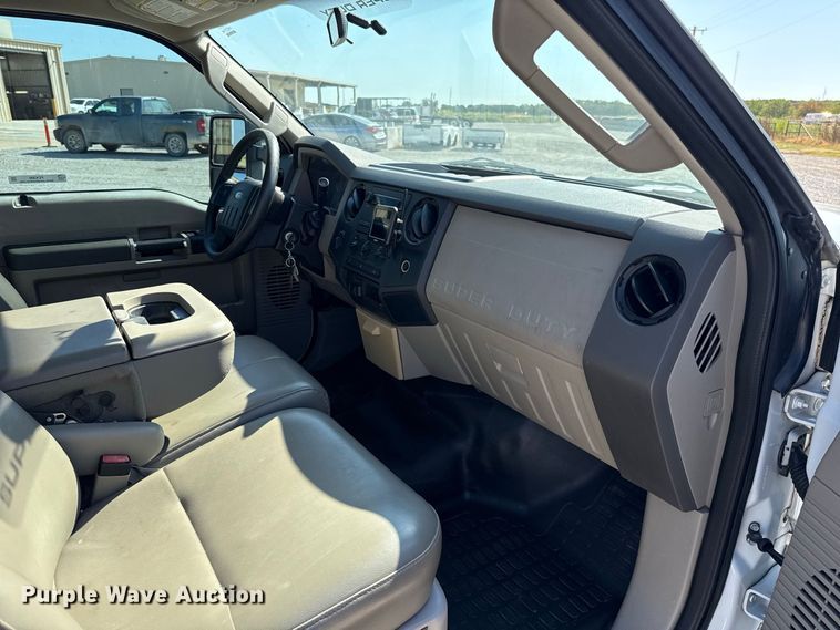 image for item FC4300 2008 Ford F250 Super Duty Crew Cab pickup truck