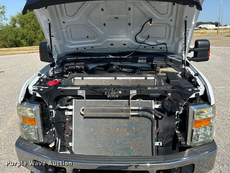 image for item FC4300 2008 Ford F250 Super Duty Crew Cab pickup truck