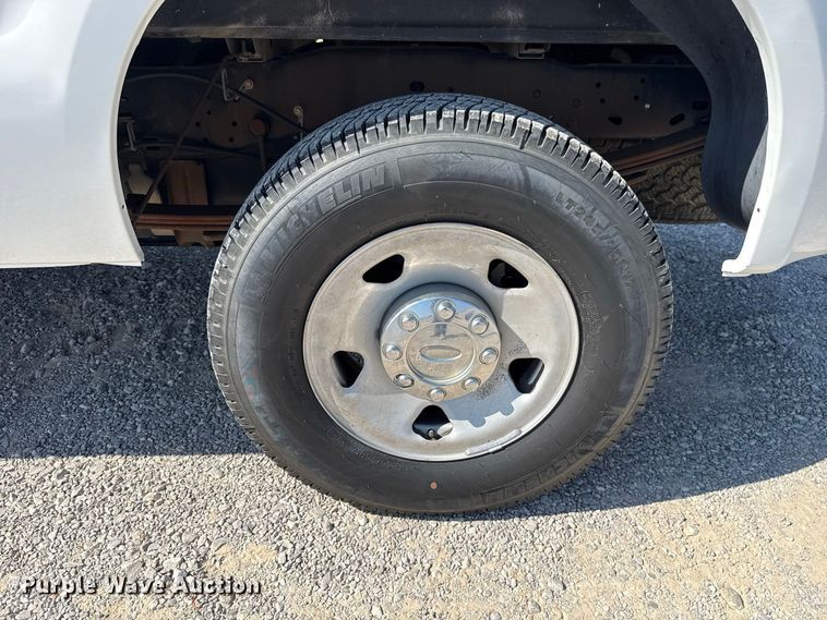 image for item FC4300 2008 Ford F250 Super Duty Crew Cab pickup truck