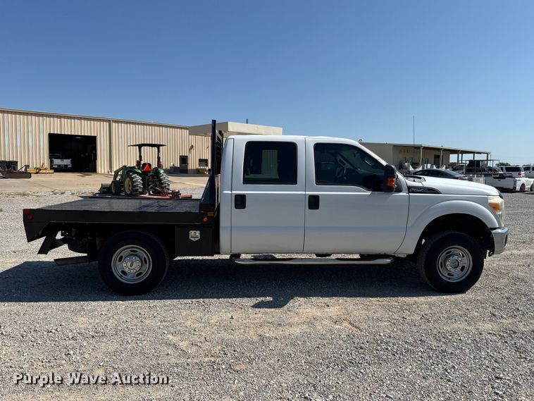 image for item FC4301 2011 Ford F250 Super Duty Crew Cab flatbed pickup truck