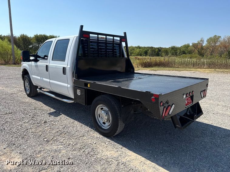 image for item FC4301 2011 Ford F250 Super Duty Crew Cab flatbed pickup truck