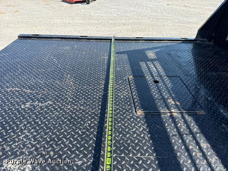 image for item FC4301 2011 Ford F250 Super Duty Crew Cab flatbed pickup truck