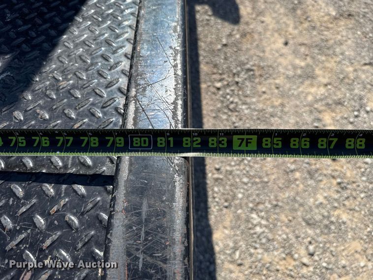 image for item FC4301 2011 Ford F250 Super Duty Crew Cab flatbed pickup truck