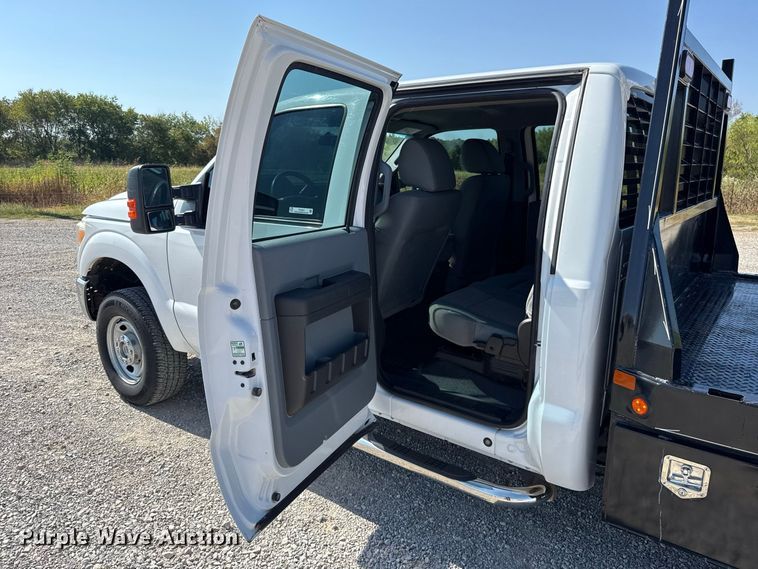 image for item FC4301 2011 Ford F250 Super Duty Crew Cab flatbed pickup truck