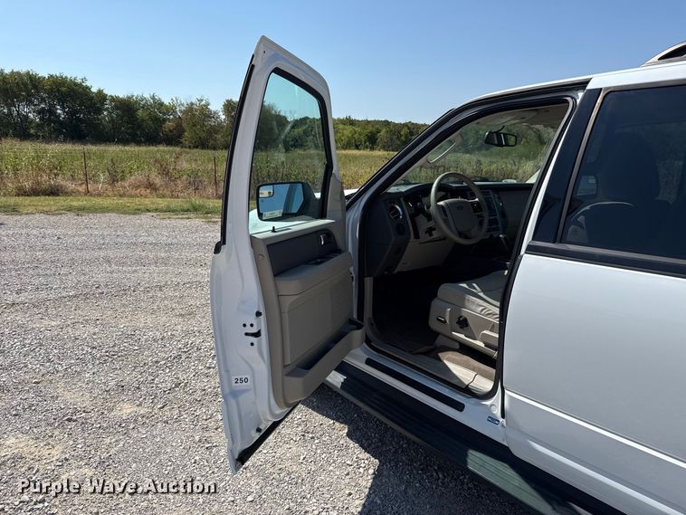 image for item FC4302 2012 Ford Expedition SUV