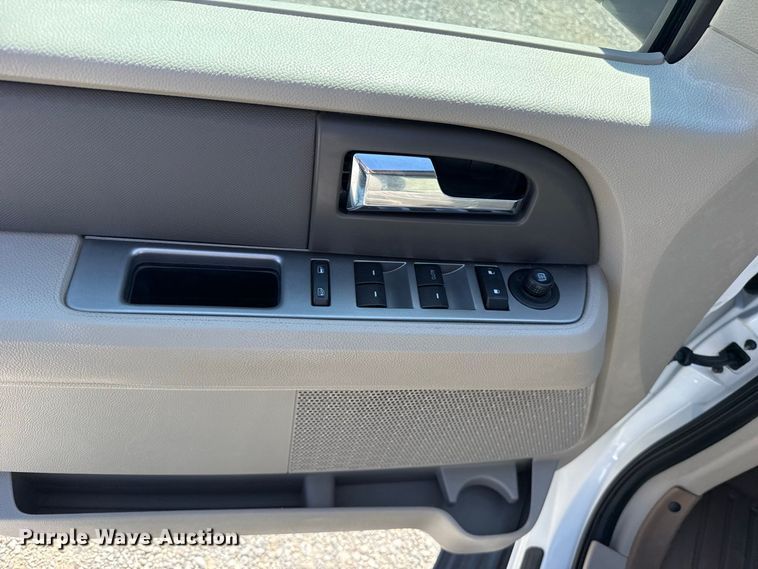 image for item FC4302 2012 Ford Expedition SUV