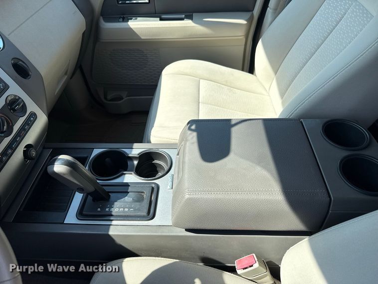 image for item FC4302 2012 Ford Expedition SUV