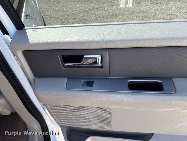 image for item FC4302 2012 Ford Expedition SUV