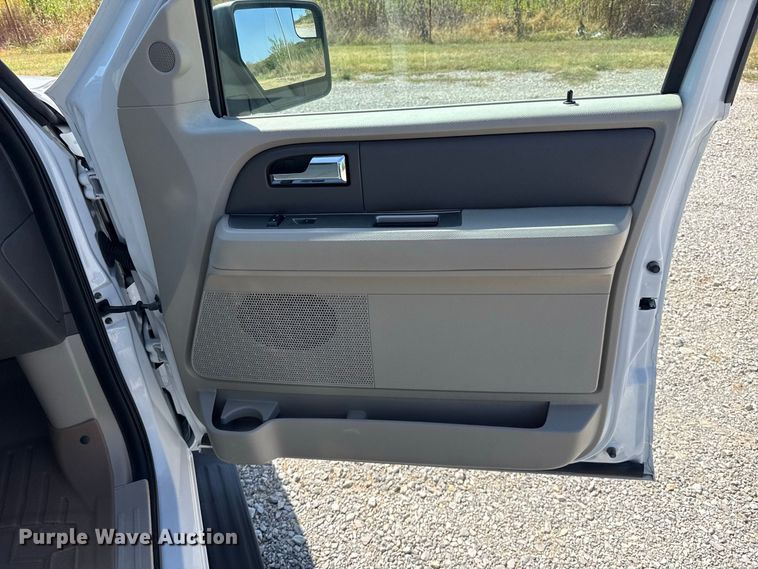 image for item FC4302 2012 Ford Expedition SUV