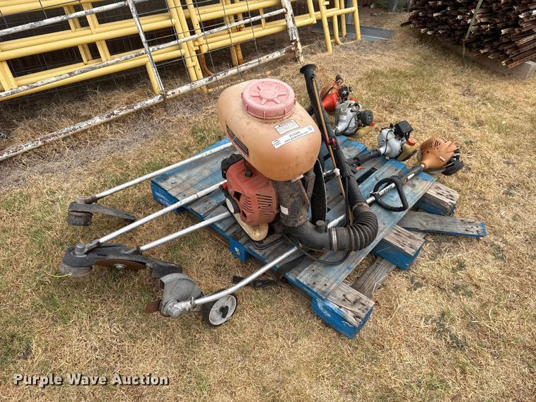 image for item FC4309 Lawn and garden tools