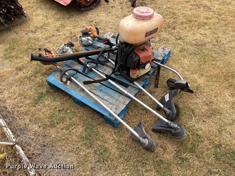 image for item FC4309 Lawn and garden tools